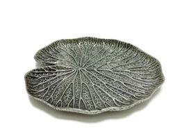 TR134 Victoria Lotus Tray size 12.5x15x1.5cm.